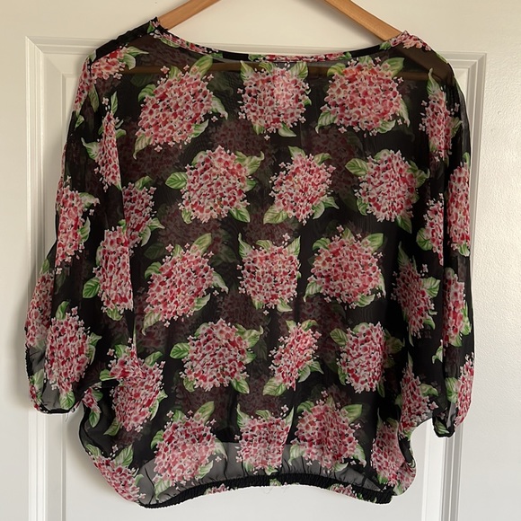 Chiffon Flower Print Crop Top - Picture 10 of 16